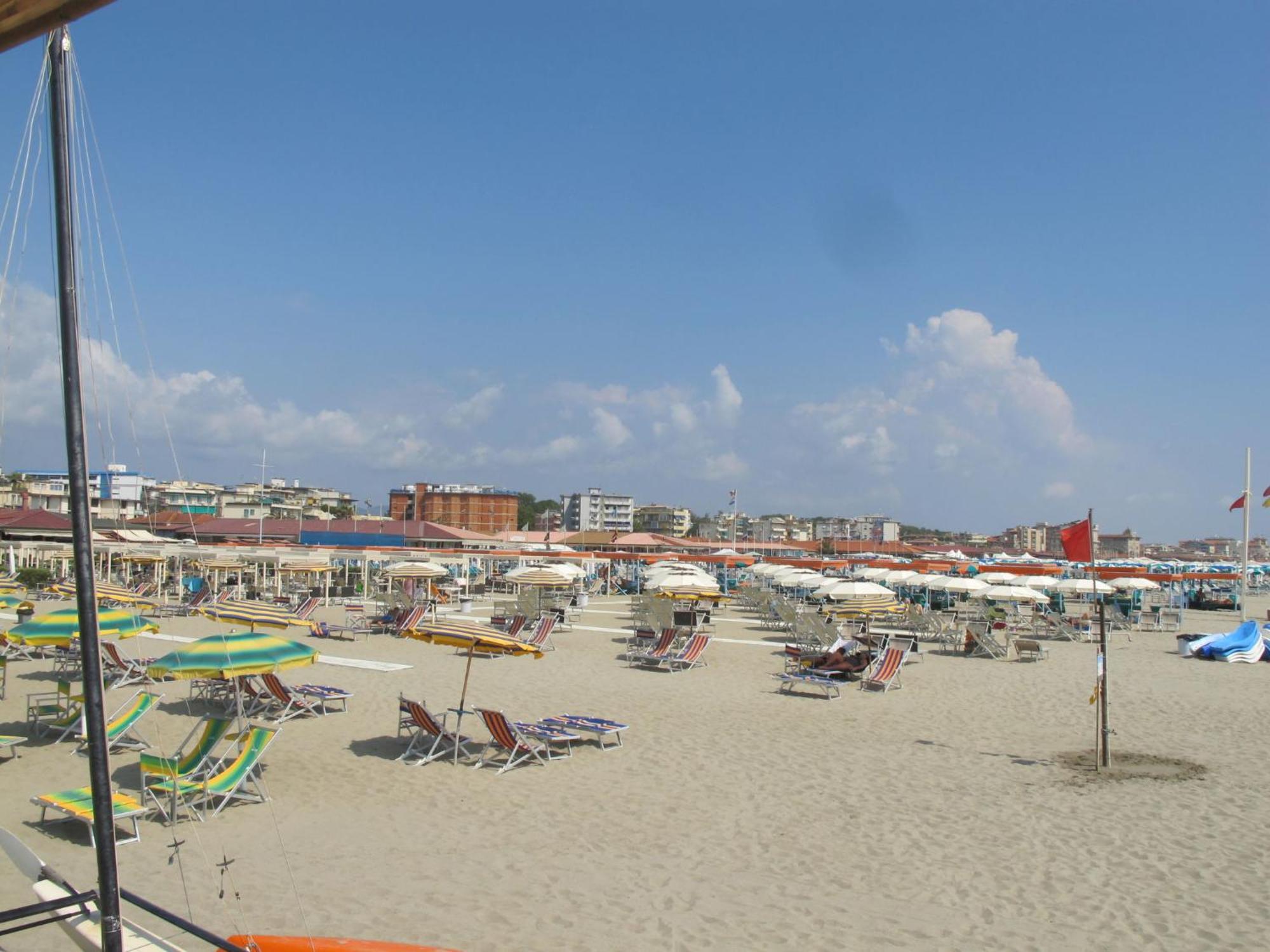 Apartment Sea House By Interhome Camaiore Bagian luar foto